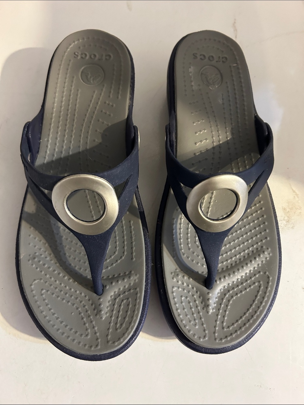 CROCS Navy and Gray Thong Sandals with Silver Ring